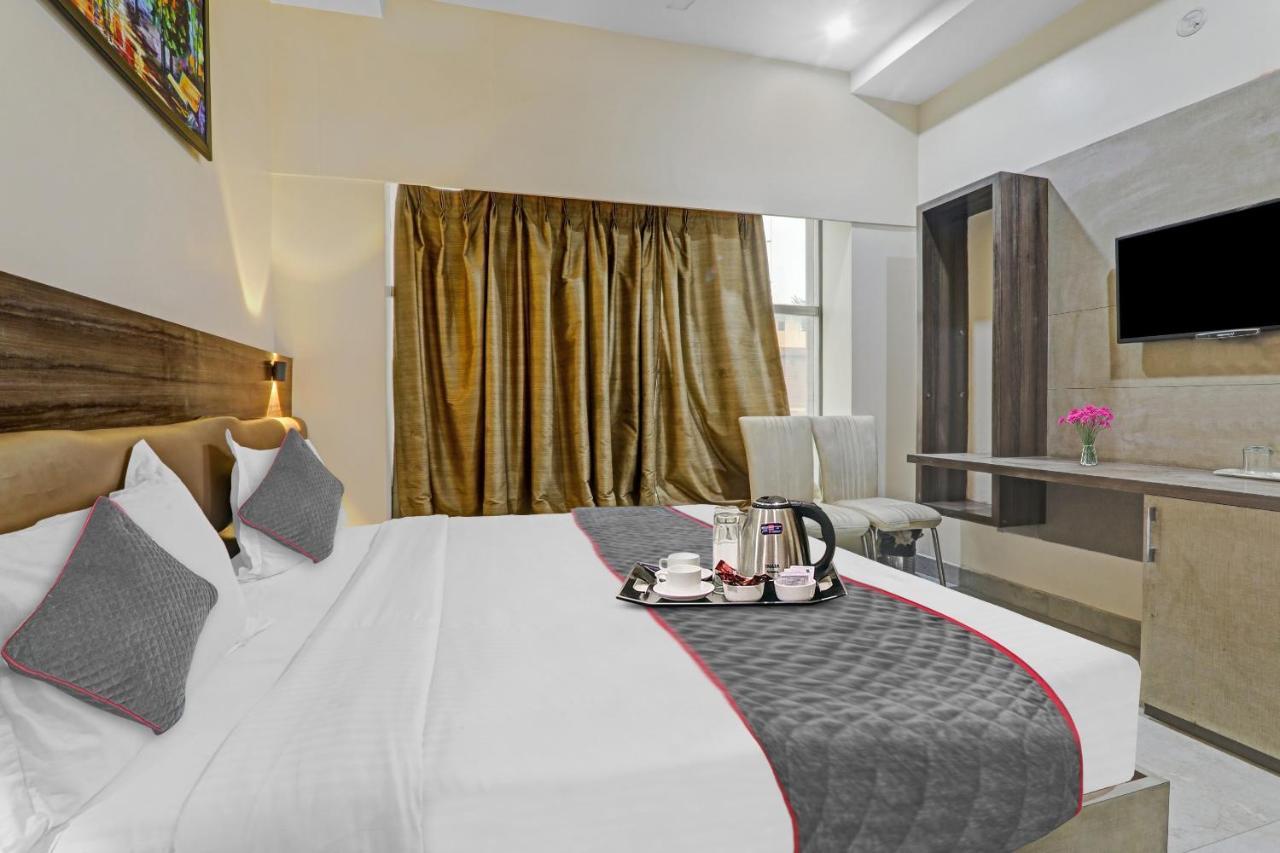 Townhouse 1150 Hotel Dayal Palace Chinhat Εξωτερικό φωτογραφία