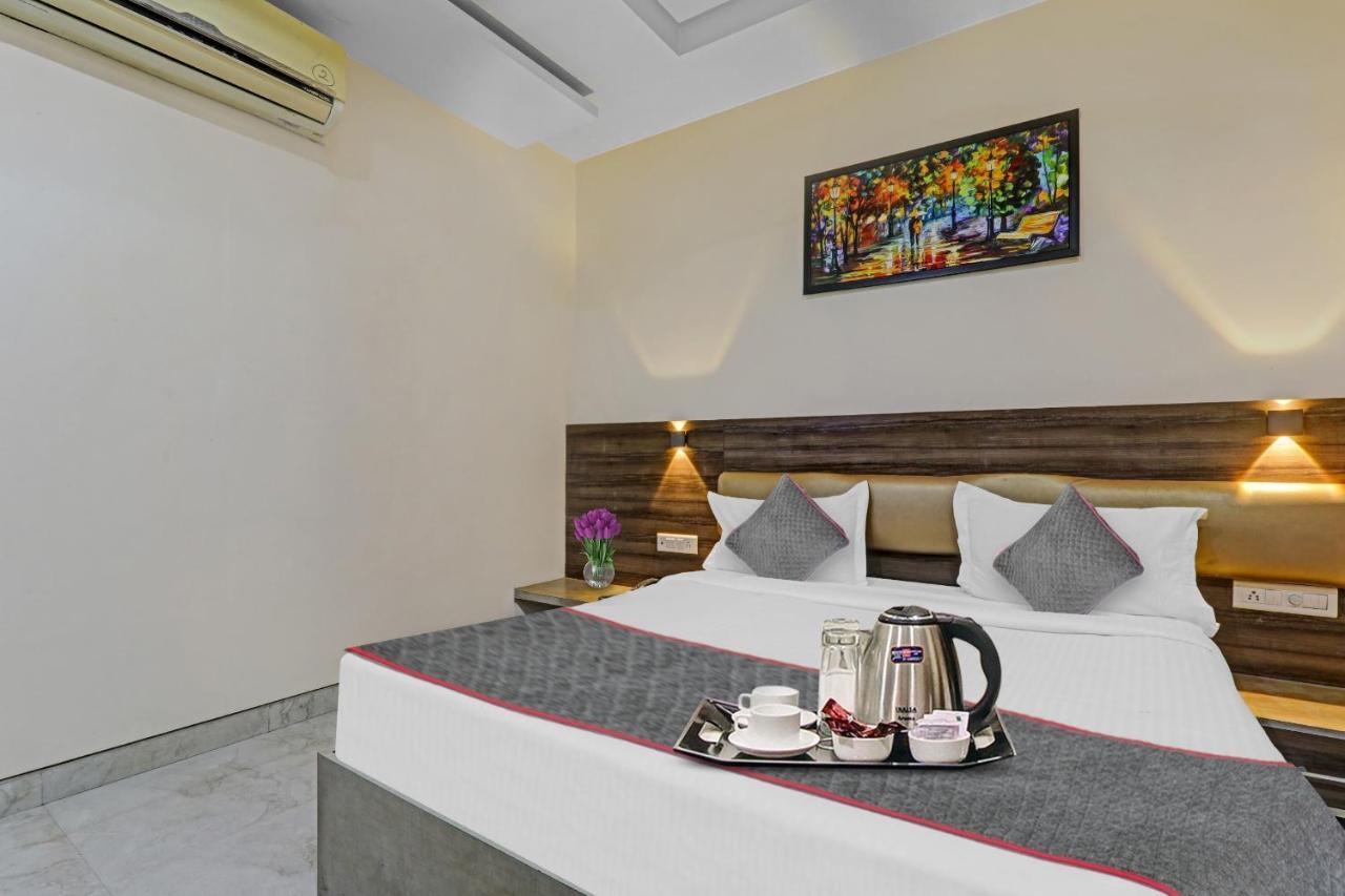 Townhouse 1150 Hotel Dayal Palace Chinhat Εξωτερικό φωτογραφία